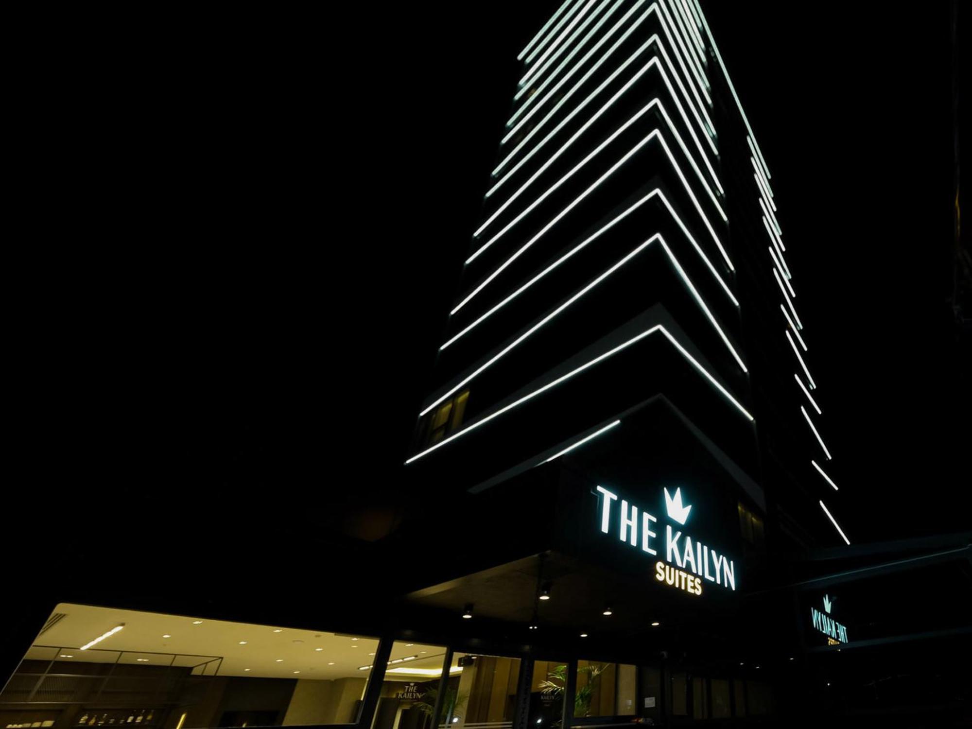 The Kailyn Hotels&Suites Atasehir Истанбул Екстериор снимка